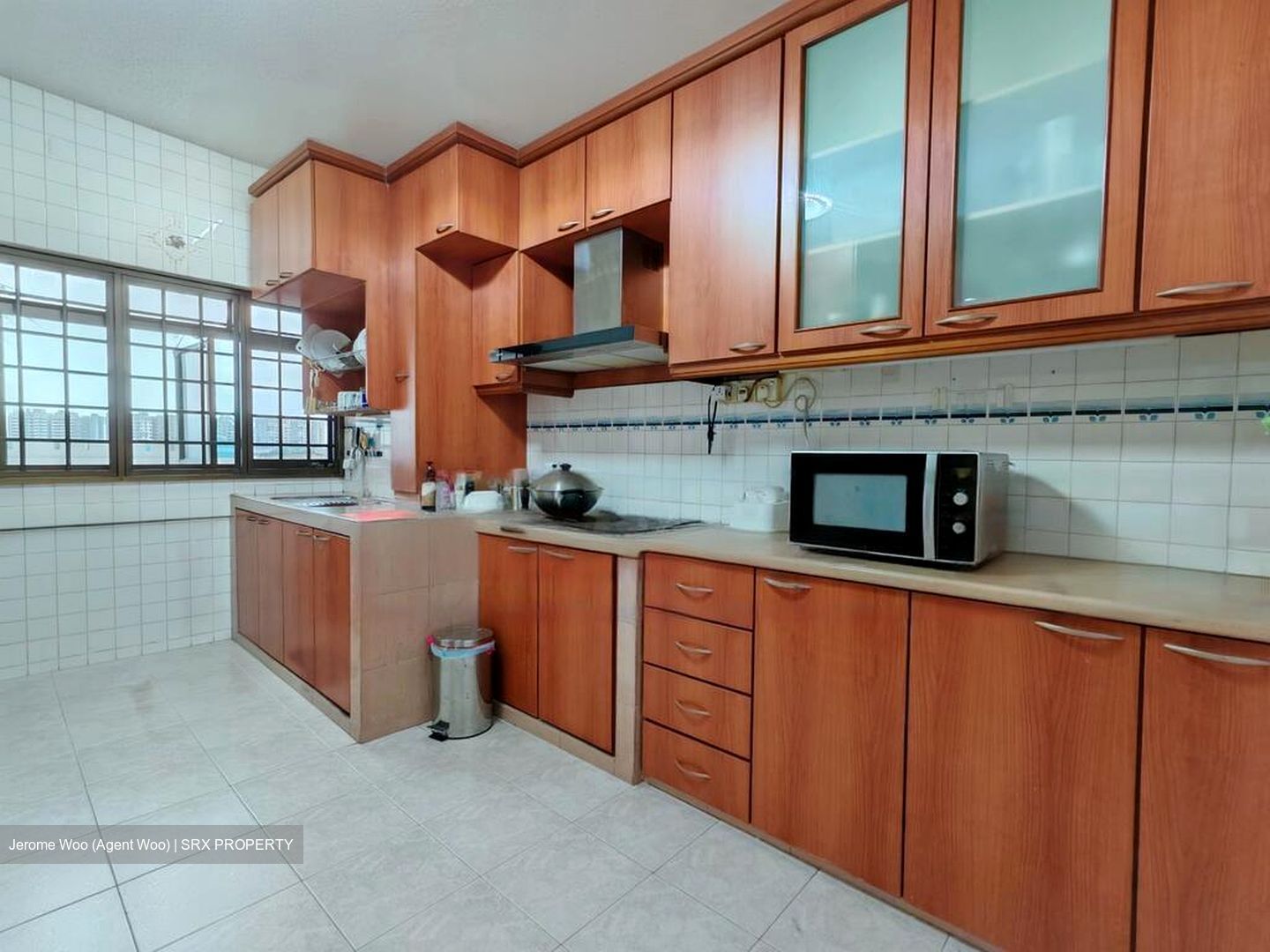 Blk 327 Jurong East Street 31 (Jurong East), HDB Executive #458035301